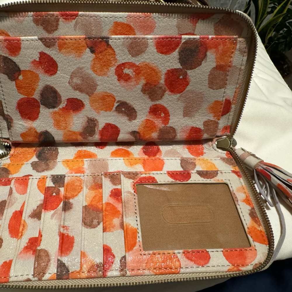 Hobo Zip Around Wallet